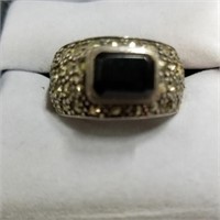 Vintage onyx like ring