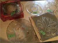 Christmas Plates & Wreaths