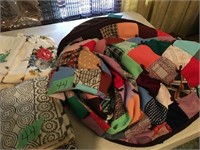 Old Linens, Quilt, & Other Items