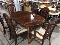 Cherry finish oval dining table & chairs