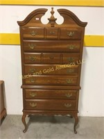 Very nice Oak chest on chest
