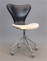 Arne Jacobsen Office Chair