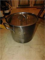 Large Stainless Steel Pot with Lid