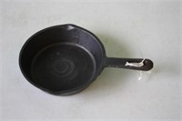 Small Cast Iron Frying Pan 6D