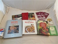 8 livres de cuisine et des pamphlets