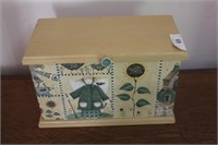 Pine storage box