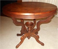 Beautiful Oval Table 27"Tall 20"by30"Top