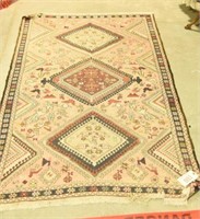 Lot 1396 - Handmade Oriental rug w. animals