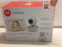 MOTOROLA 5" PORTABLE VIDEO BABY MONITOR W/ WIFI