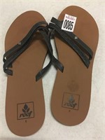 REEF WOMENS SANDALS SZ 8