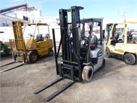 2010 Nissan 50 Forklift