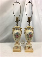 Lot of 2 vintage lamps