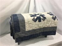 Handmade Vintage quilt / throw