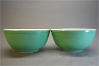 2 intage Green Pyrex Mixing Bowls