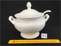 Large Unmarked Soup Tureen w/Lid & Ladle