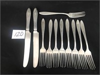 Group Lot of Flatware Pieces by Community Plate -
