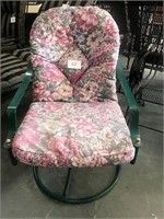 Outdoor Metal Swivel Chair w/Cushions