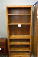 Large Wooden Bookshelf Shelves can be adjusted -