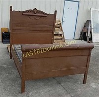 Antique full size Chestnut Wood bed