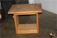 Small Table 27 x 20 x 23H