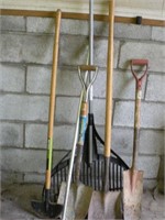Garden Tools 1 Lot