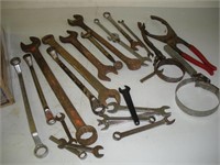 Wrenches 1 Lot