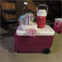 Igloo Cooler, Thermos & Plastic Ware