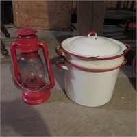 Lantern & Pot with Colander