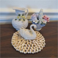 Lenox Swan & Décor