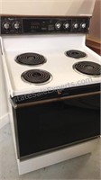 Whirlpool electric stove with self cleaning oven