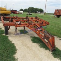 Case chisel plow