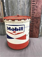 Mobil 5-gallon bucket w/ lid