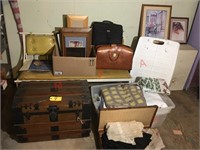 Trunk, Bench, suitcase, linen, H. Galley Lot