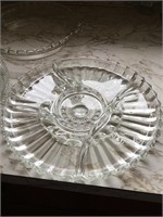 Pyrex pie plate/three glass trays