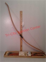 Indians number 24 25 pound longbow and arrows