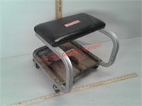 Prolift mechanics stool on casters