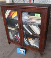 Vintage 2-Door Book Case w/Glass Doors