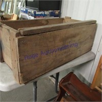 Wood box "The Lamson & Sessions Co."