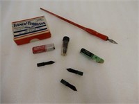 LOT OF VINTAGE FOUNTAIN PEN COLLECTIBLES