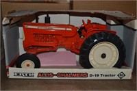 ALLIS-CHALMERS tractor D-19 ERTL 1/16th scale