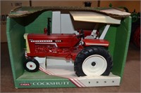 Cockshutt 1555 tractor ERTL 1/16th scale