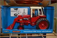 international 1586 tractor with end loader ERTL