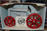 Antique Fordson tractor ERTL 1/16th scale