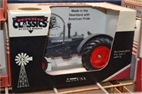 Country Classics scale models Case
