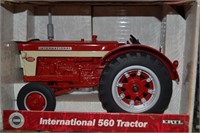 International 560 Tractor ERTL Case 1:16