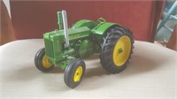 John Deere D Toy Tractor 1/16 scale