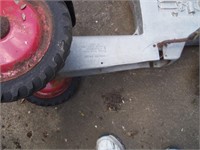 Mf Pedal tractor