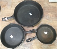 CAST IRON SKILLETS