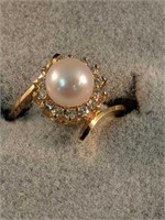 14k Gold Diamond And Pearl Ring 1.9 Dwt
