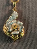 18k Gold Necklace Flower Pendant Diamonds 5.5 Dwt